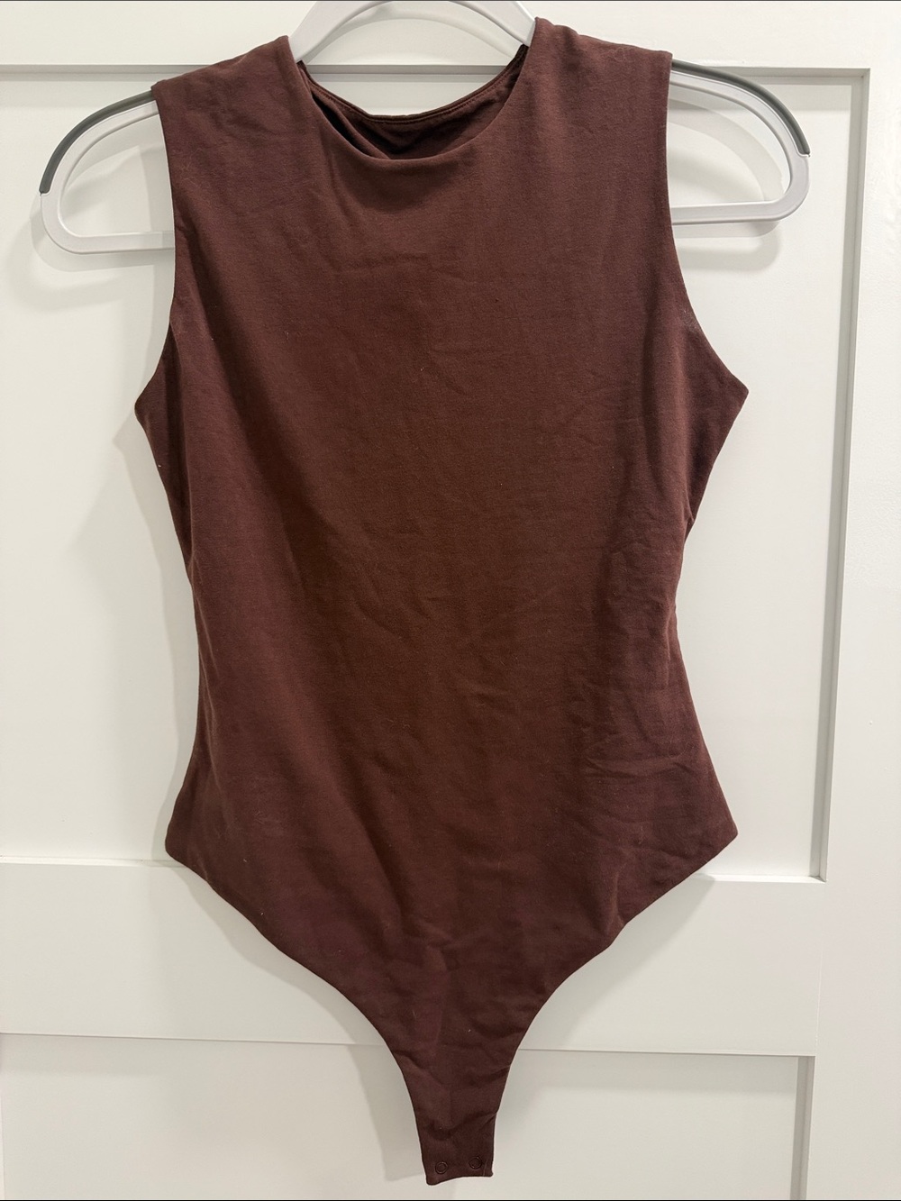 Quince Organic Cotton Stretch Mock Neck Bodysuit – Brown – Size S